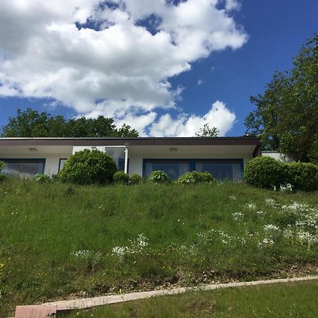 Idyllisch Wohnen Im Weserbergland - Bungalow Mit Phantastischer Aussicht Fuer 4 Personen Polle Dış mekan fotoğraf