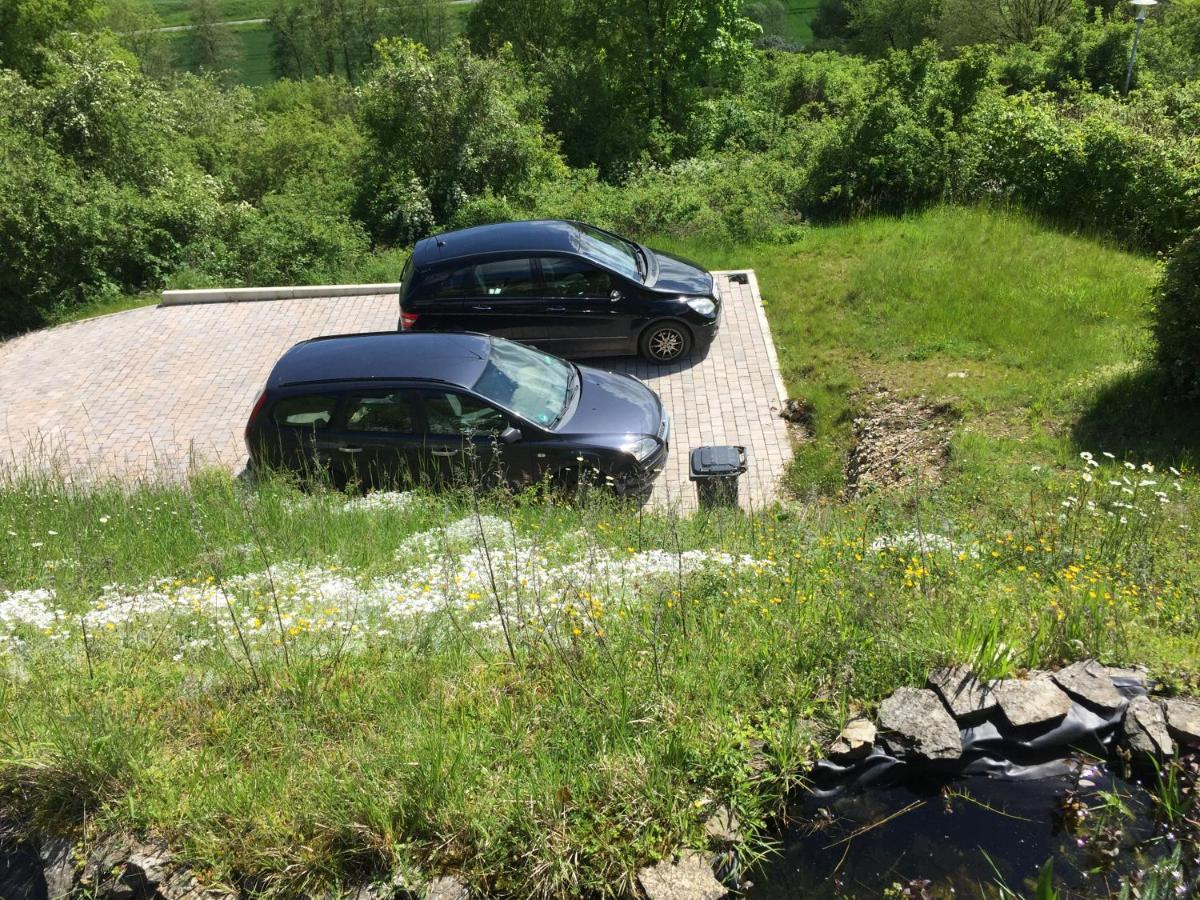 Idyllisch Wohnen Im Weserbergland - Bungalow Mit Phantastischer Aussicht Fuer 4 Personen Polle Dış mekan fotoğraf